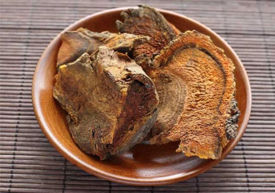 Hình ảnh cây thuốc sau khi cắt xuống và sau khi phơi khô