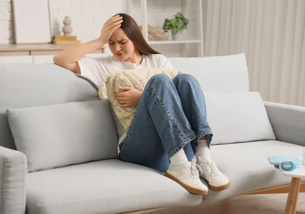 Đau bụng kinh ảnh hưởng đến hoạt động hàng ngày của chị em phụ nữ