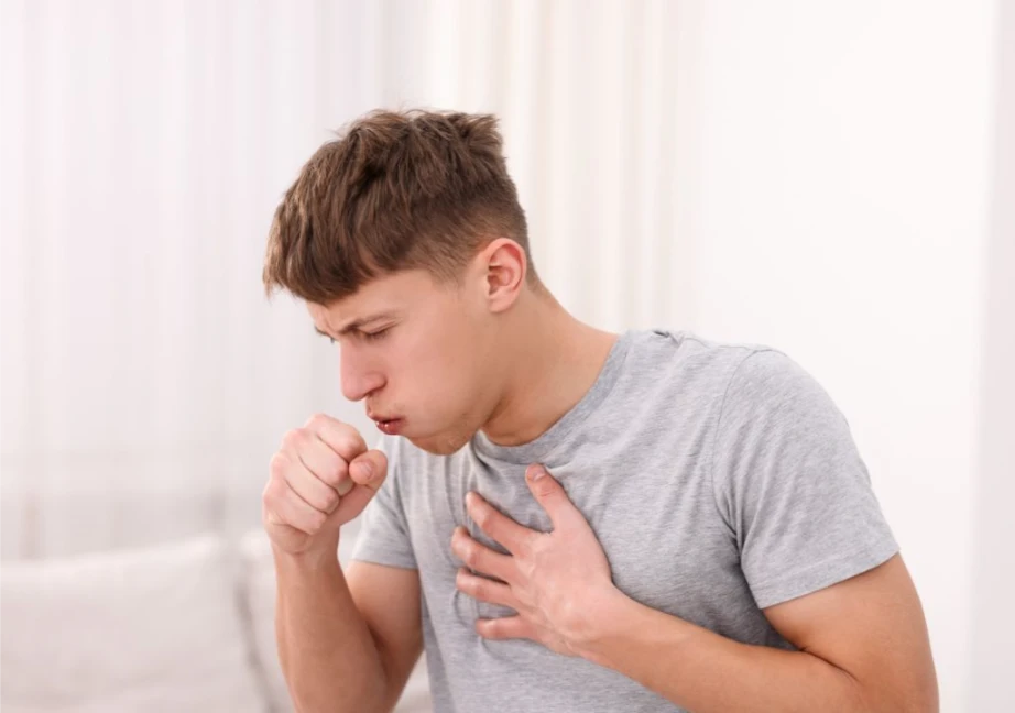 Hình ảnh người đàn ông bị ho