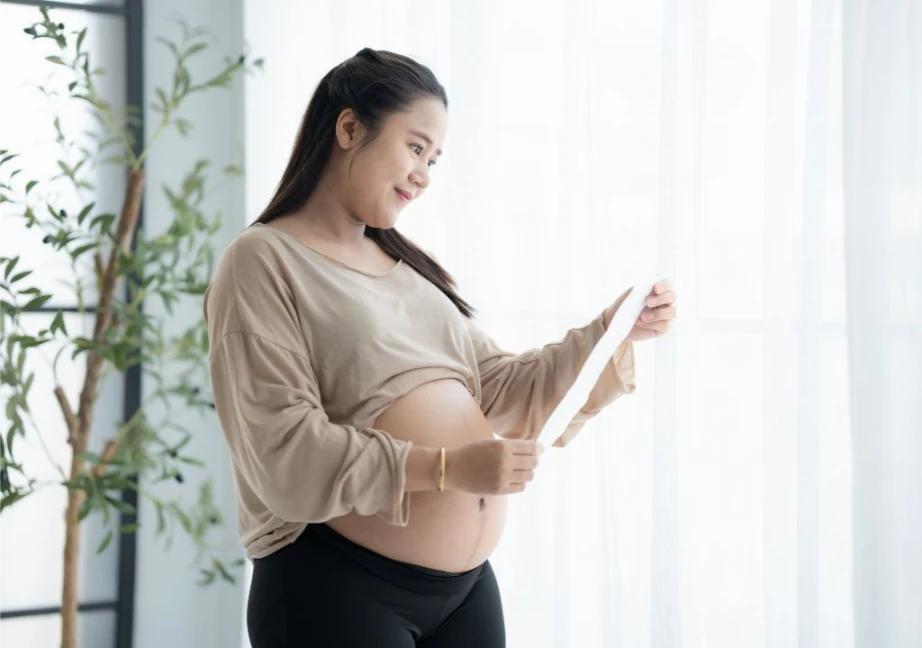 Hình ảnh phụ nữ đang mang thai