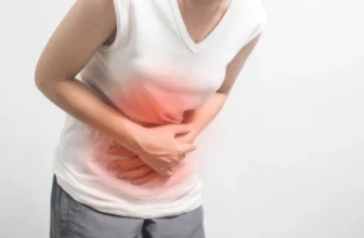 Người phụ nữ đau dạ dày