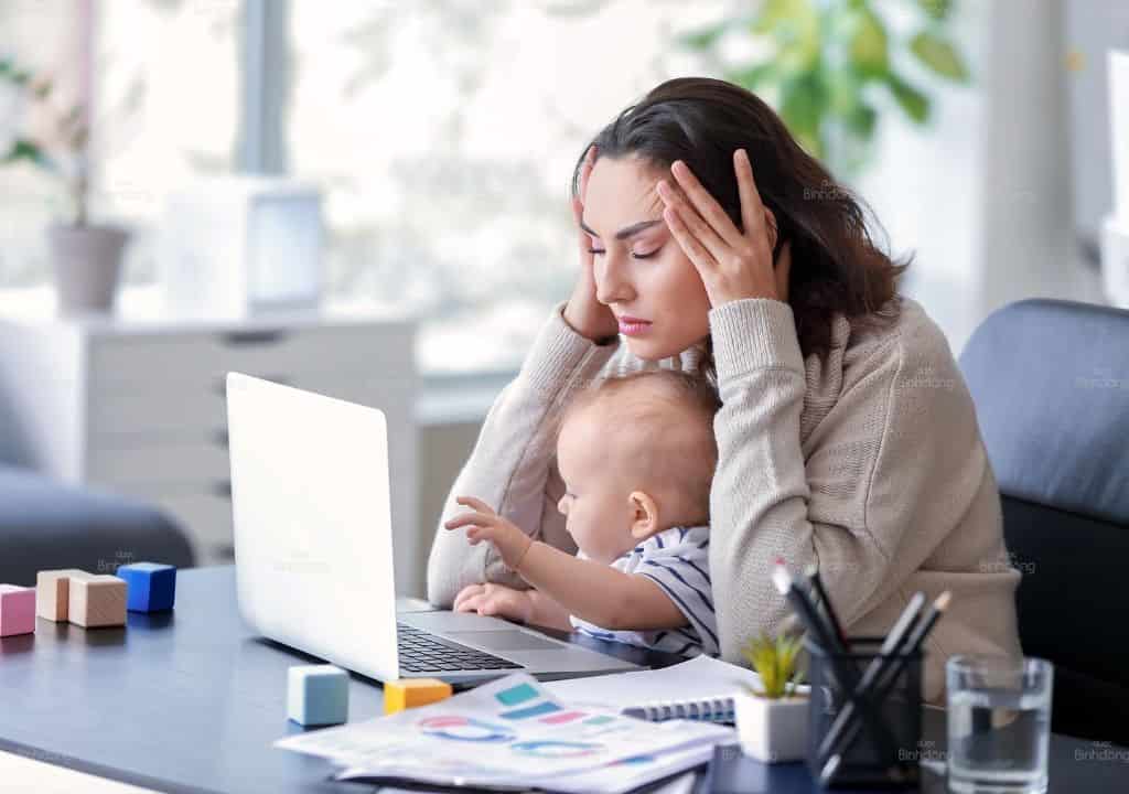 Hình ảnh người phụ nữ đang có dấu hiệu của Tiền mãn kinh