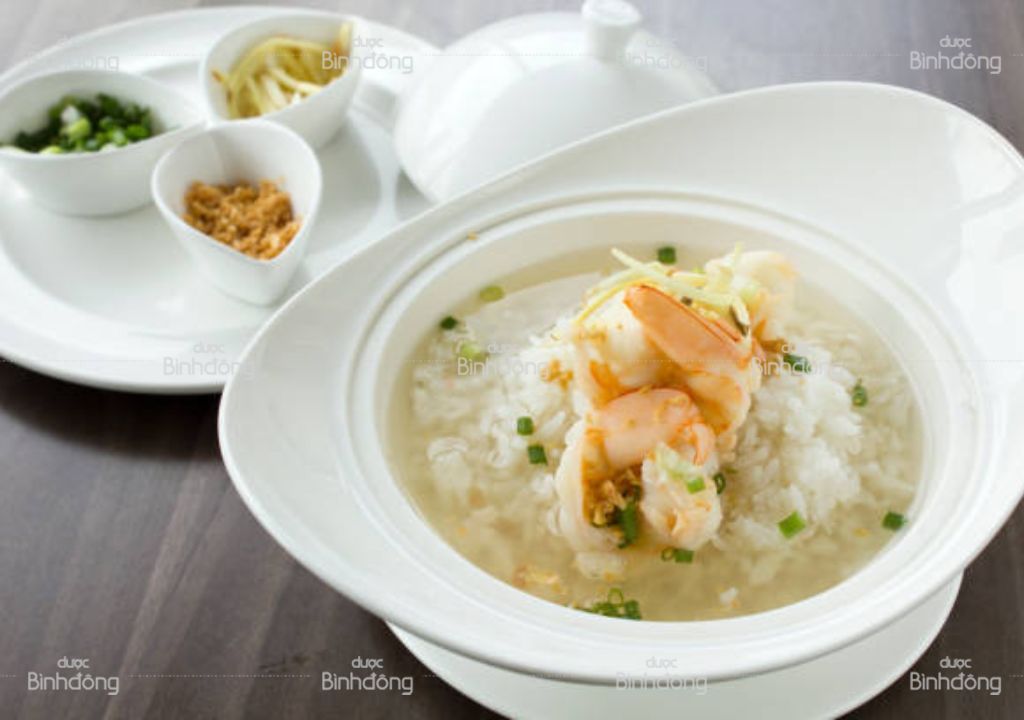 Hình ảnh về bát cháo hỗ trợ điều trị cảm lạnh