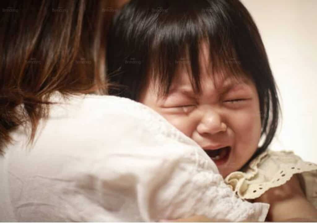 trẻ khó thở về đêm