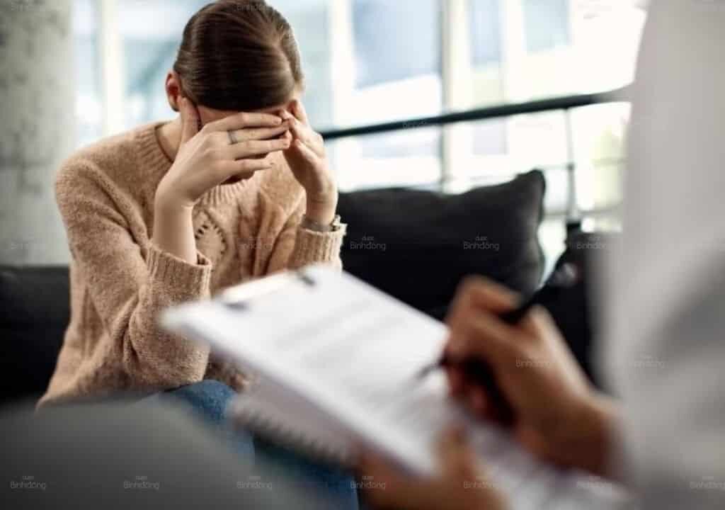 Hình ảnh người phụ nữ bị chán ăn dẫn đến sụt cân