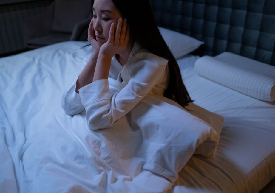 Hình ảnh người phụ nữ bị mất ngủ