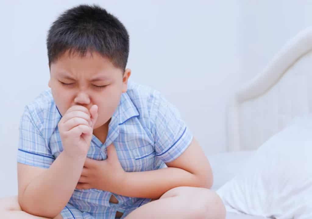 Hình ảnh đứa nhỏ bị ho gió