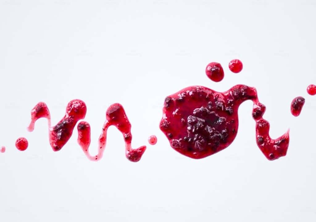 Hình ảnh về máu kinh màu đỏ đậm