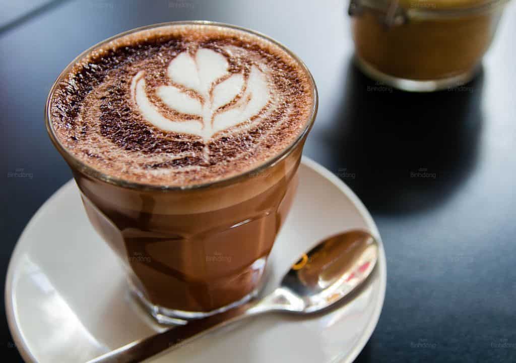 Hình ảnh về socola nóng giúp giảm đau bụng kinh