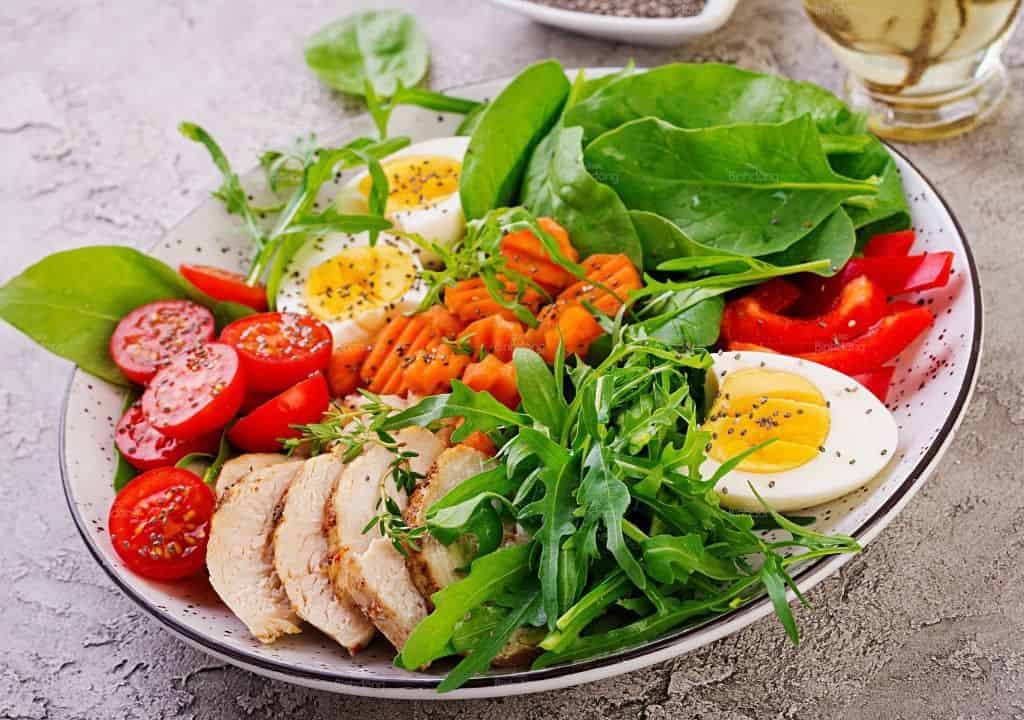 Hình ảnh chế độ ăn lành mạnh phòng bệnh ngứa lòng bàn tay, bàn chân