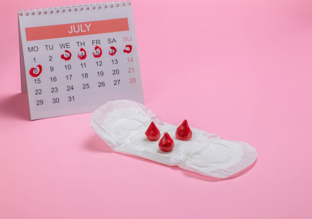 Hình ảnh về máu kinh có dịch nhầy