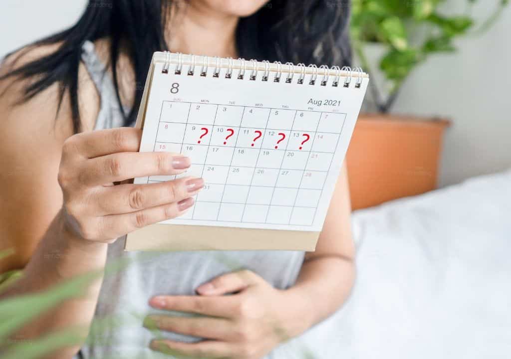Hình ảnh người phụ nữ đang bị trễ kinh