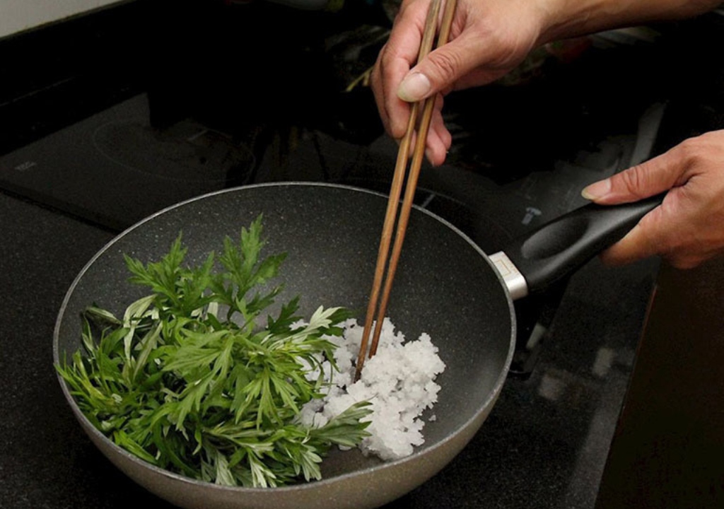 Hình ảnh về Ngải Cứu rang muối