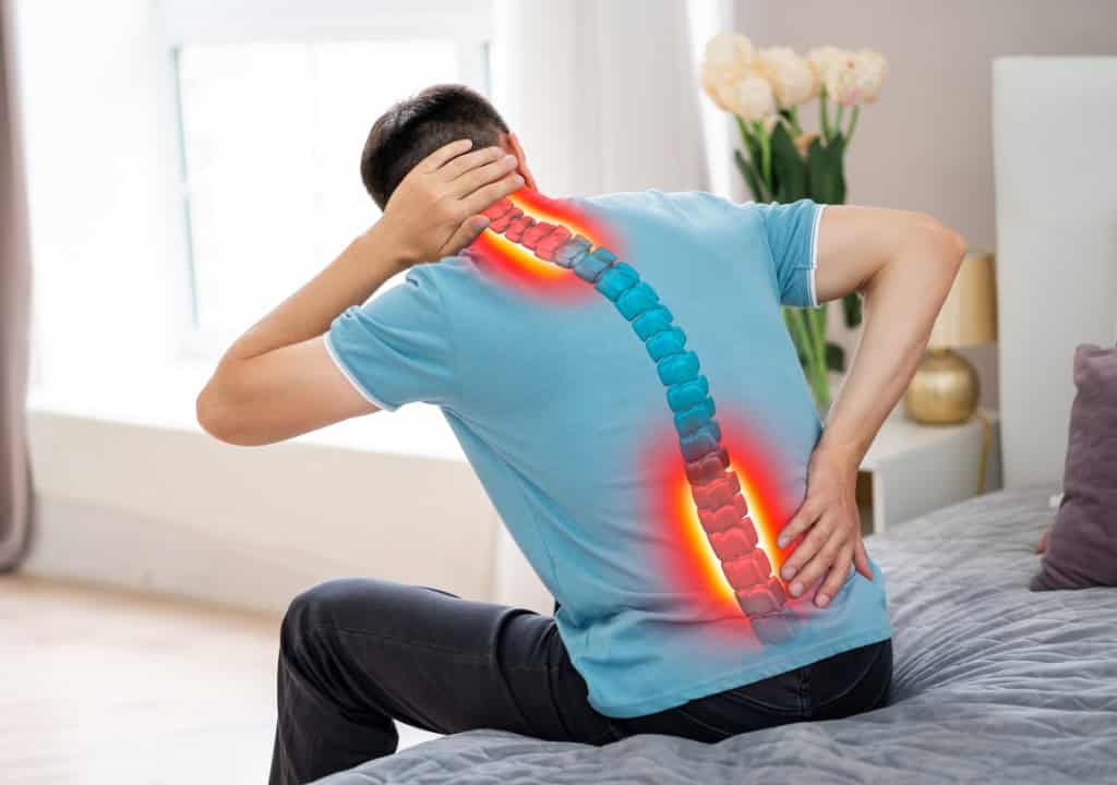Hình ảnh người đàn ông đang bị Viêm khớp cổ