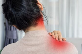 Tình trạng đau cổ vai gáy tê bì chân tay
