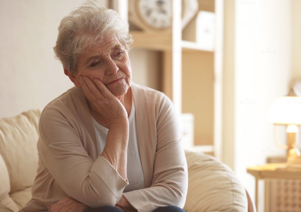 Người cao tuổi chán ăn