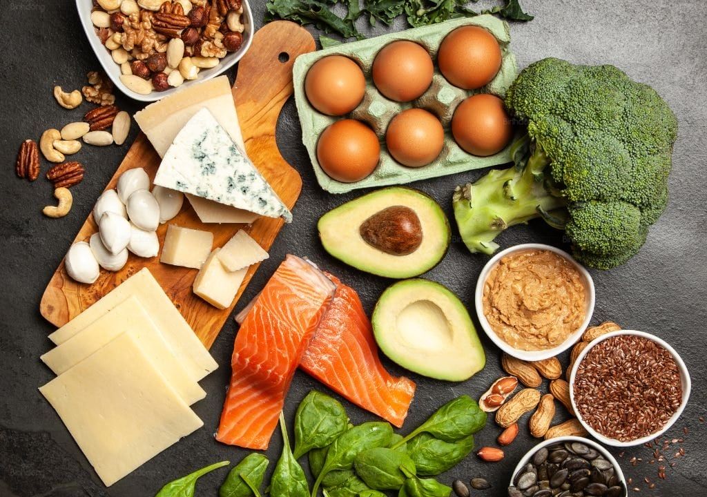 Hình chụp về các loại thực phẩm giúp bổ gan, hỗ trợ làm mát gan, giảm mụn và mẩn ngứa.