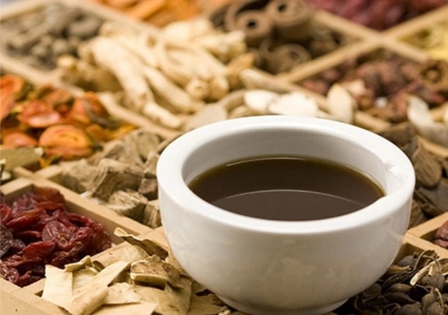 Chữa đau lưng khi tới tháng bằng thuốc đông y