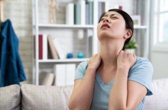 Đau nhức toàn thân khi tới tháng