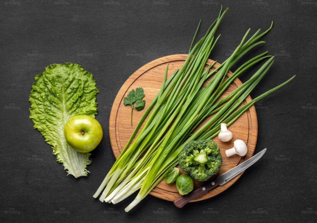 Lá hẹ trị ho: 6 cách đơn giản và hiệu quả