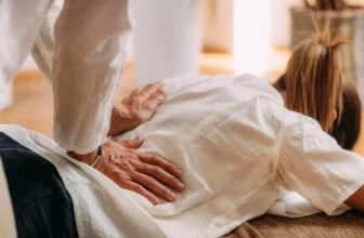 Massage Shiatsu của Nhật giúp giảm đau hiệu quả
