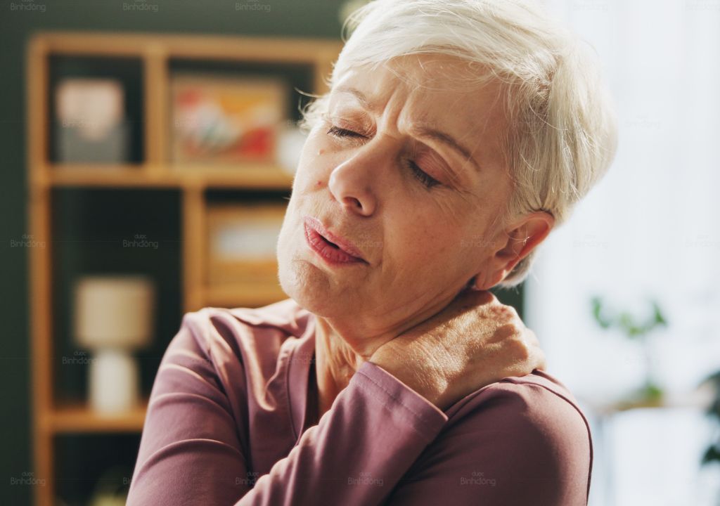 Nguyên nhân gây đau xương khớp ở người già