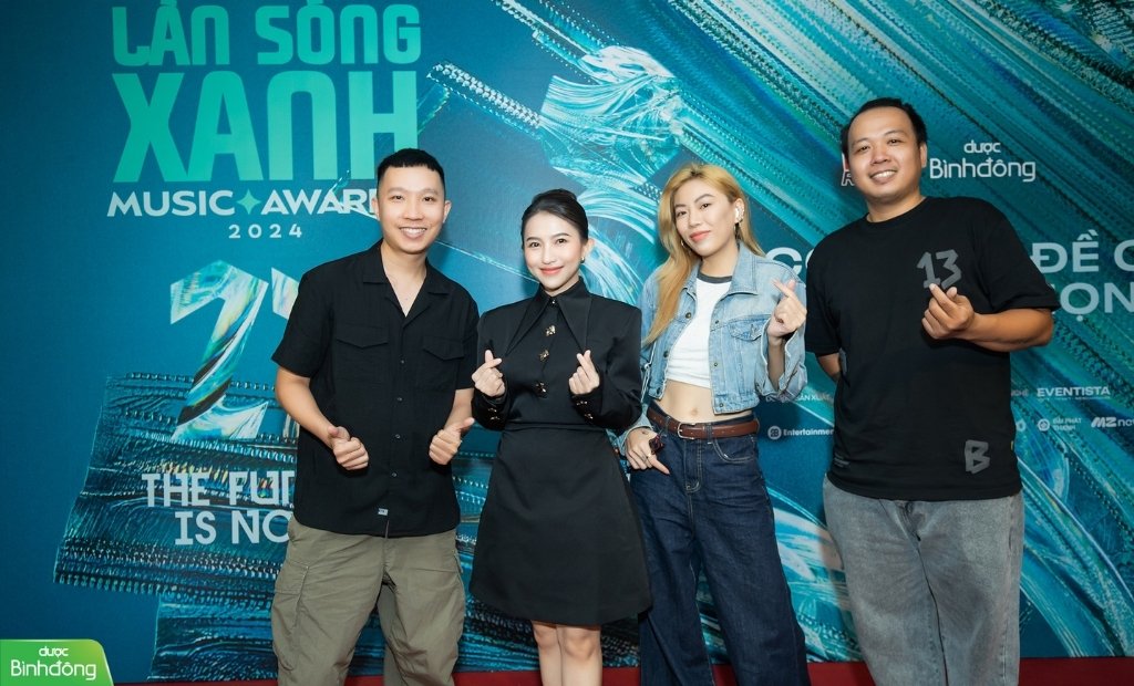 Nhiều nghệ sĩ có mặt trong họp báo Lễ công bố đề cử và bình chọn giải thưởng Làn Sóng Xanh 2024