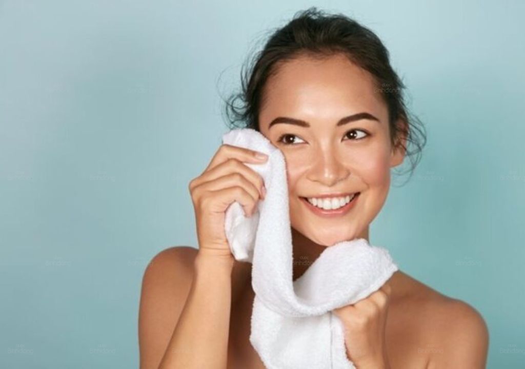 Sau khi xông, bạn cần lau sạch người