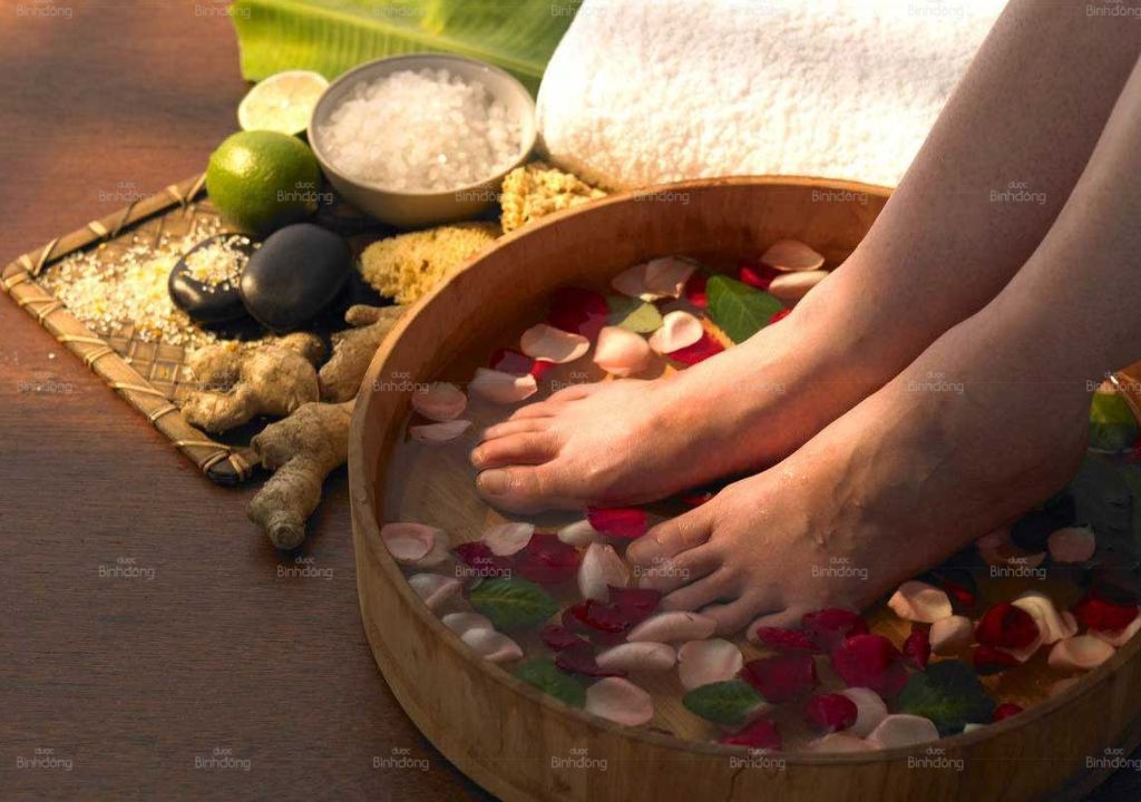 Ngâm chân nước Gừng