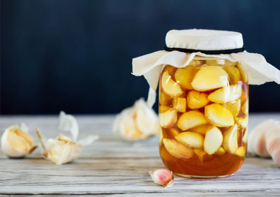 Hình chụp tỏi ngâm mật ong trị ho