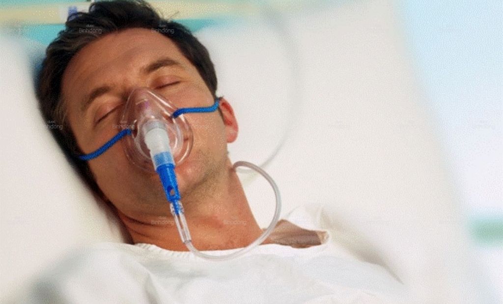 Suy hô hấp là một trong những biến chứng nguy hiểm khi bị viêm phổi do virus.