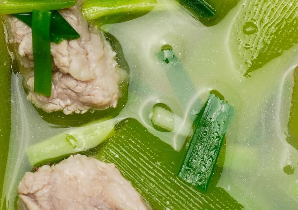 Hình chụp về canh bí đau sườn non