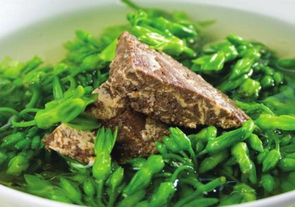 Hình chụp về Canh cua nấu với hoa thiên lý