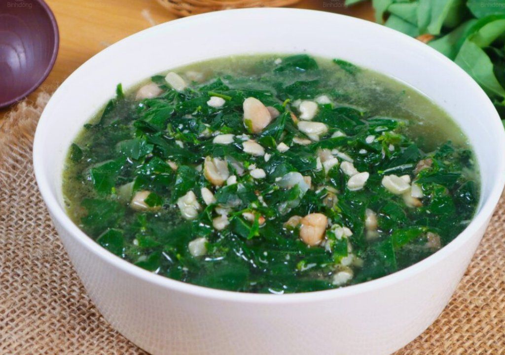 Hình chụp về canh rau ngót thịt bằm