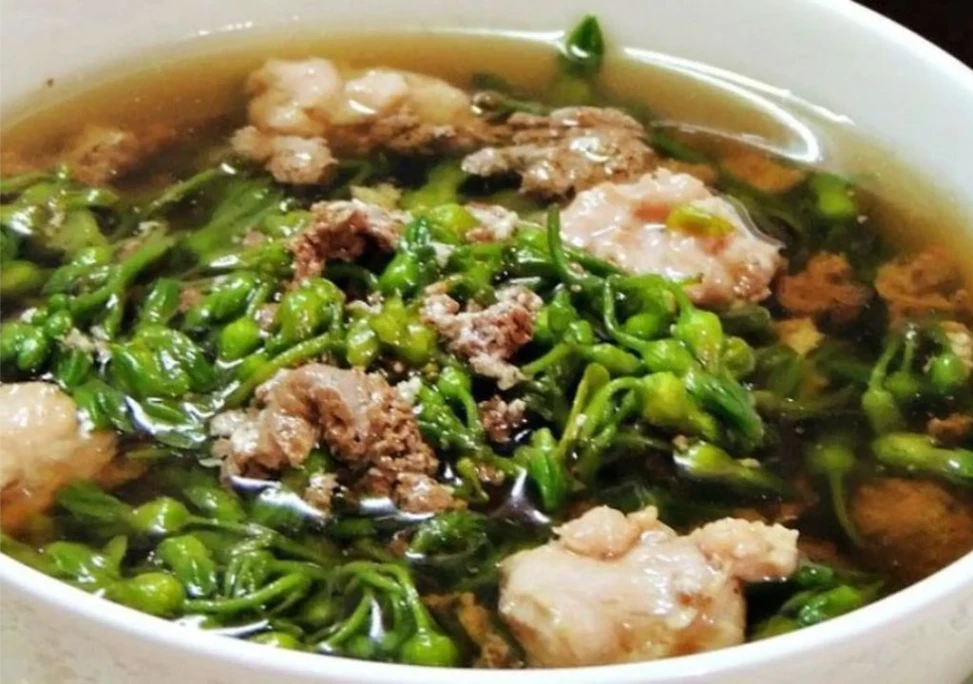 Hình chụp về Canh cua nấu với hoa thiên lý