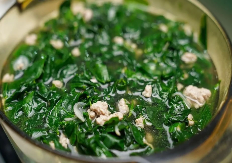 Hình chụp về canh rau ngót