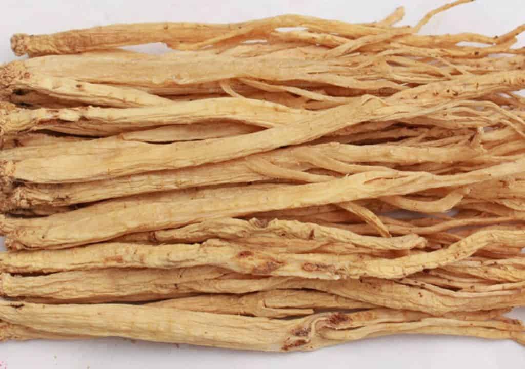 Hình ảnh rễ của cây phòng đảng sâm dùng để làm thuốc