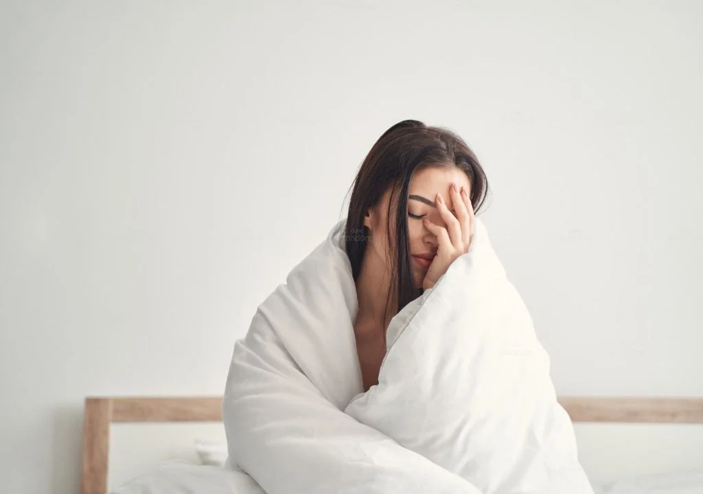 Người phụ nữ mệt mỏi khi ngủ 7 tiếng mỗi ngày nhưng vẫn uể oải