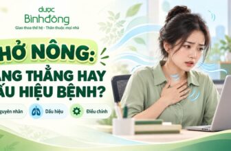 Thumbnail thở nông với người phụ nữ đặt tay lên ngực trước laptop. Nội dung đề cập nguyên nhân, dấu hiệu và cách điều chỉnh.