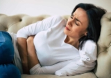 Rong kinh tiền mãn kinh là bệnh gì? Nguyên nhân & Cách chữa trị