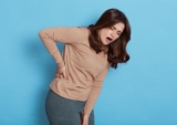Đau lưng ở nữ do đâu? Cách điều trị và phòng ngừa