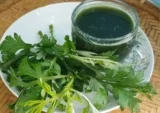 Chữa đau xương khớp bằng lá Ngải cứu và những lưu ý cần biết