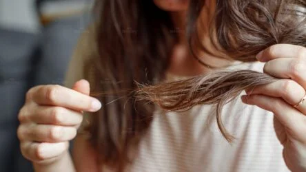 Rụng tóc do thiếu kẽm: Dấu hiệu nhận biết, cách bổ sung và thời điểm cần đi khám